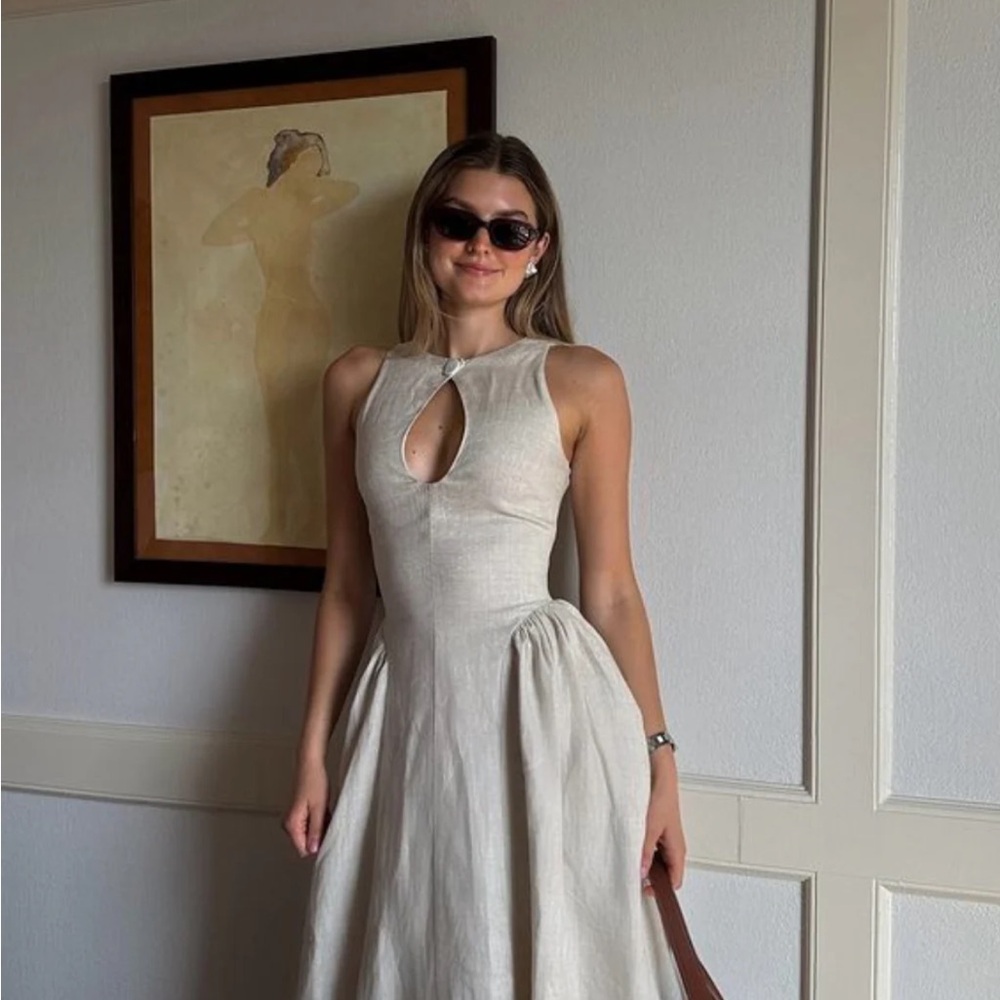 Sleeveless Cream Keyhole Midi Dress